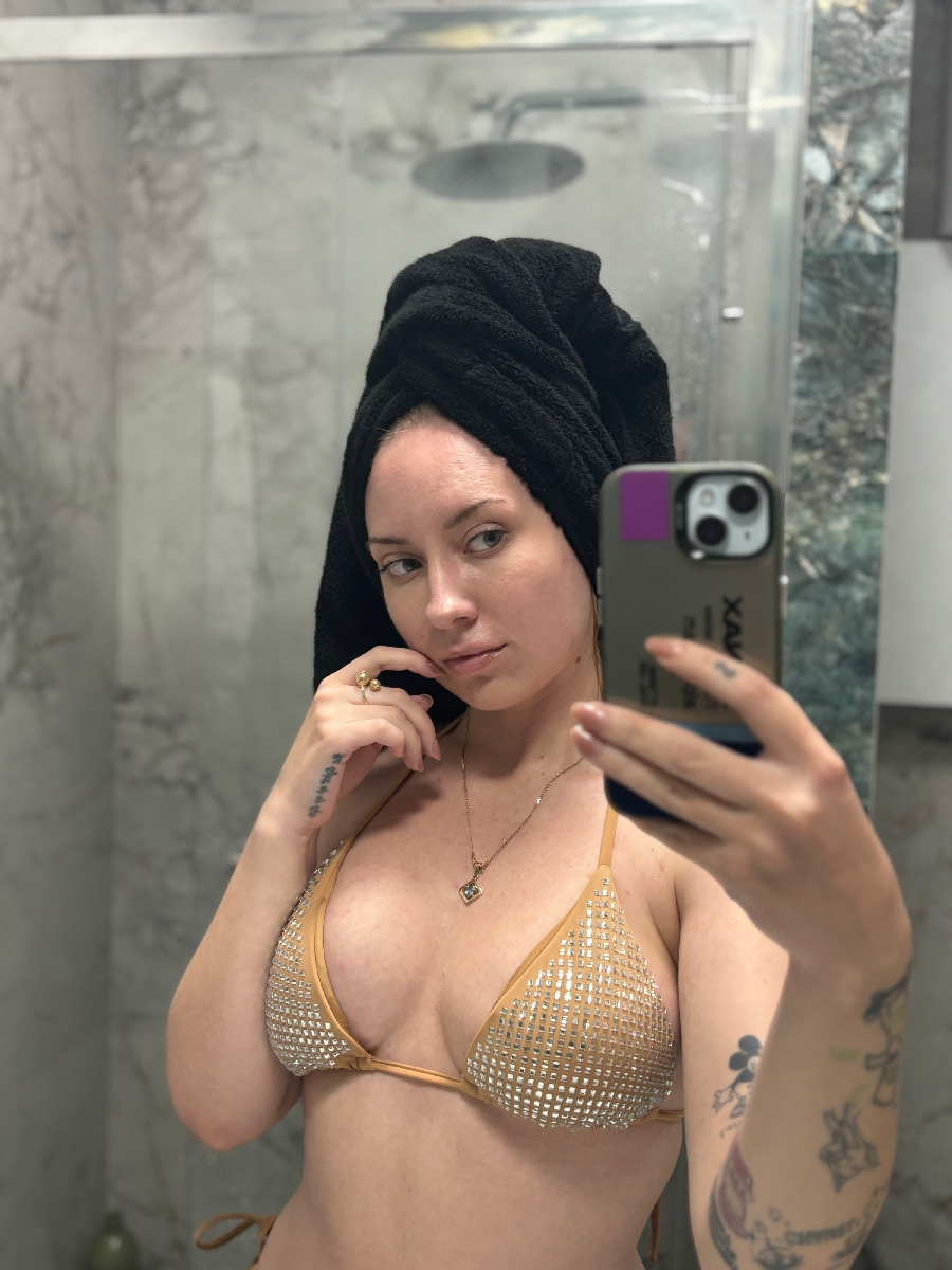 Nude girl KateV in Kinshasa