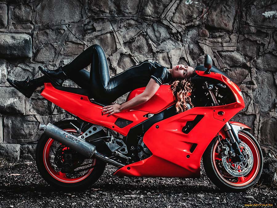 Beautiful girl Beautiful girls and motorcycles in Kinshasa