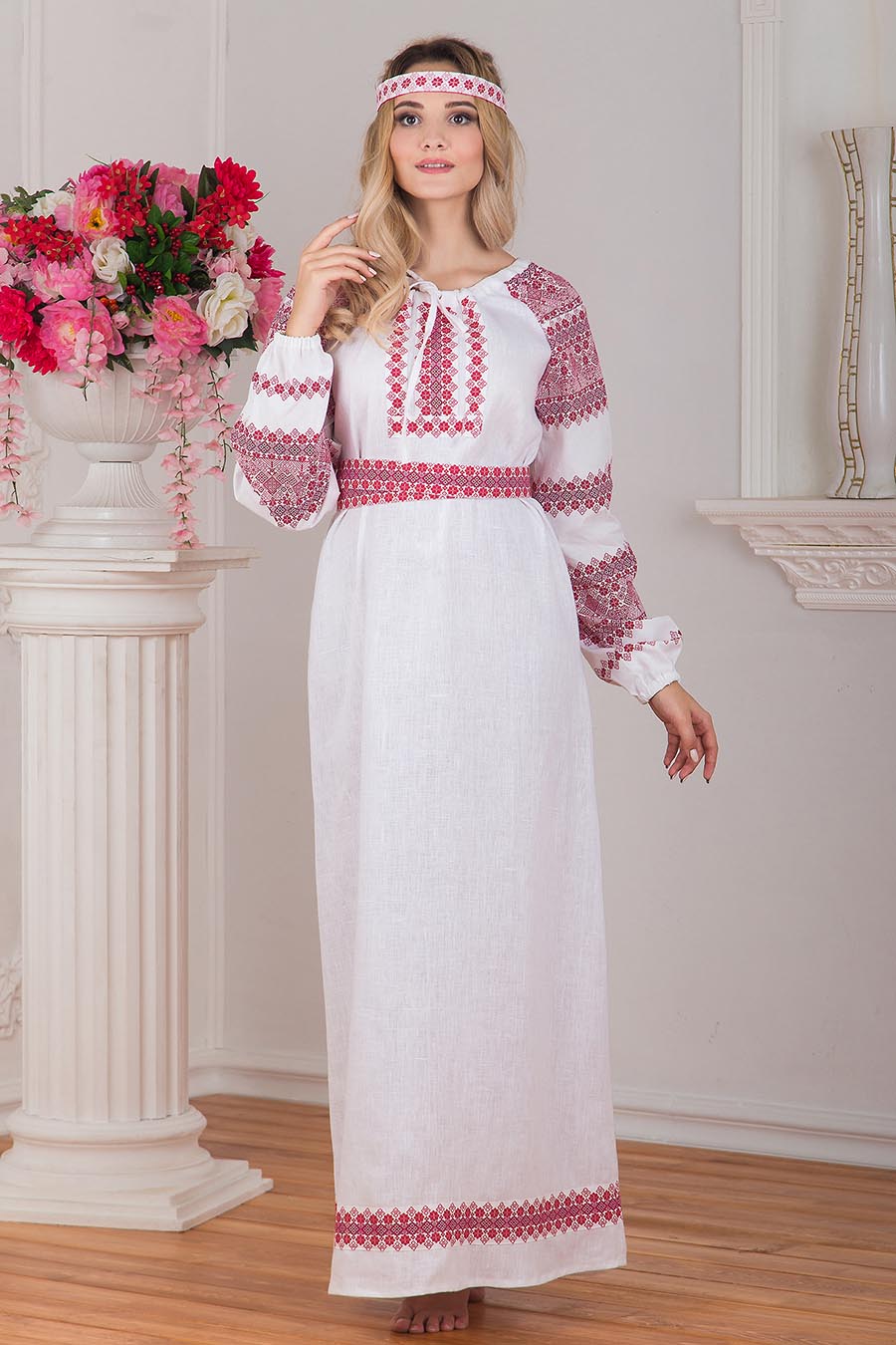 Women in Slavic costumes in Kinshasa