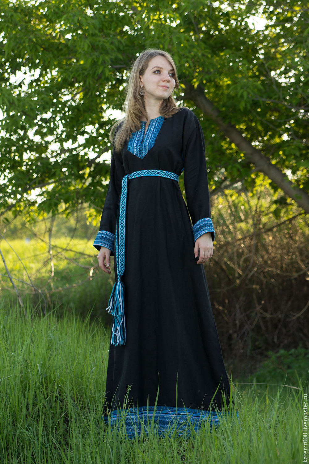 Women in Slavic costumes in Kinshasa